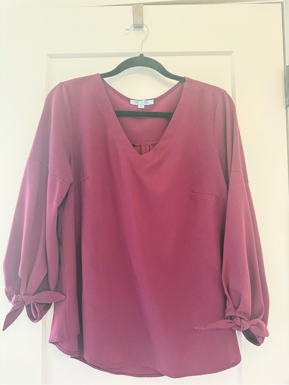 She + Sky Plum V-Neck Tie-Sleeve Blouse